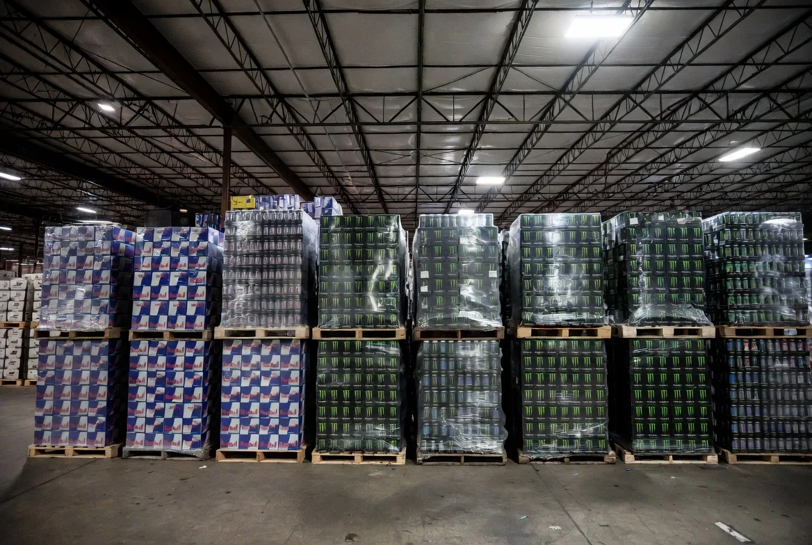 Mixed energy drink pallets with branded sealed cases for wholesale buyers
